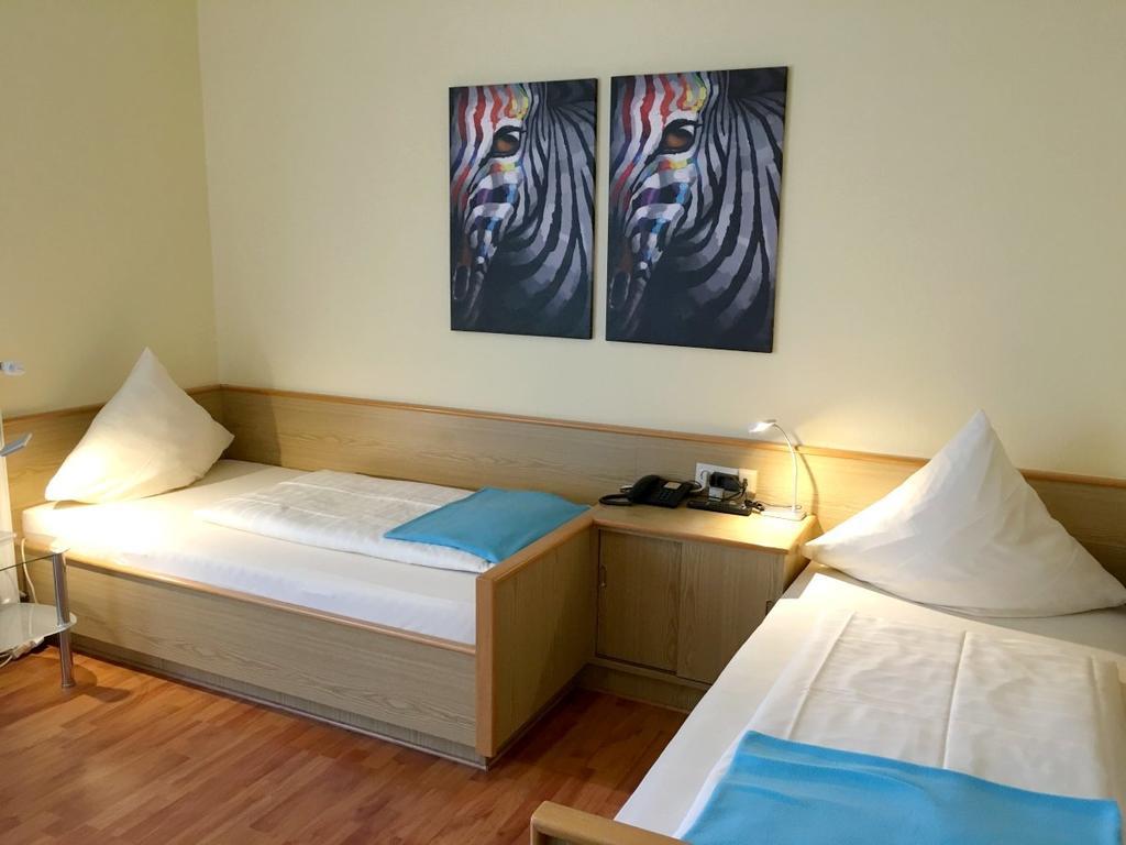 Hotel Garni Am Goetheplatz Bad Munster am Stein-Ebernburg Bagian luar foto