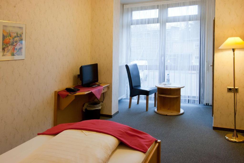 Hotel Garni Am Goetheplatz Bad Munster am Stein-Ebernburg Ruang foto