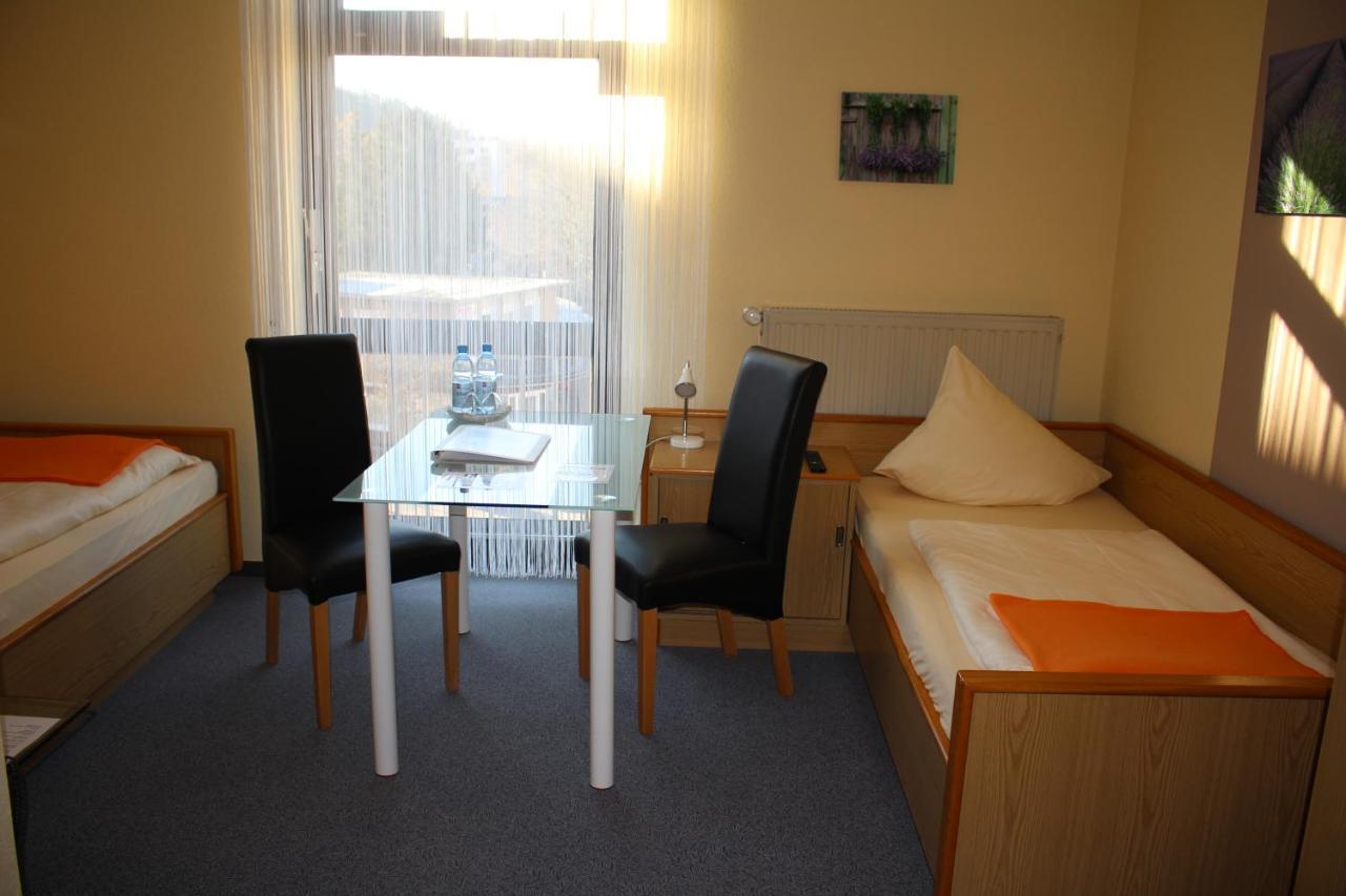 Hotel Garni Am Goetheplatz Bad Munster am Stein-Ebernburg Bagian luar foto